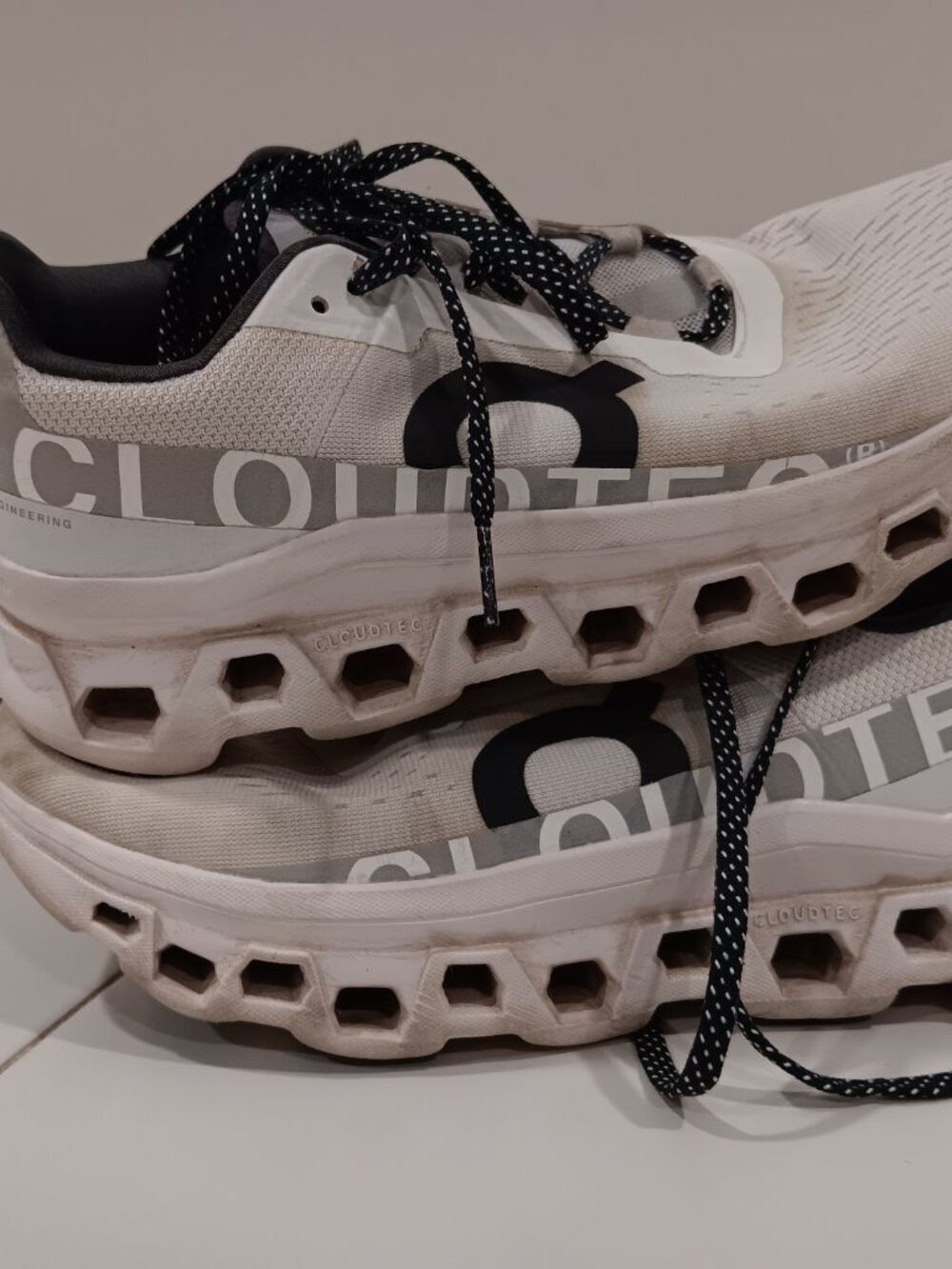 On Cloudmonster running shoes / White & Black / Size W10 - Picture 6 of 8